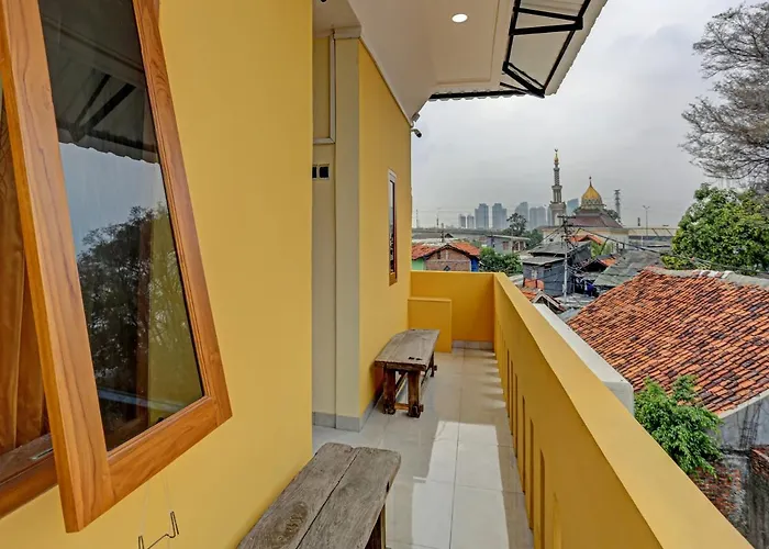 Oyo 90106 Tanah Abang Residence Jakarta